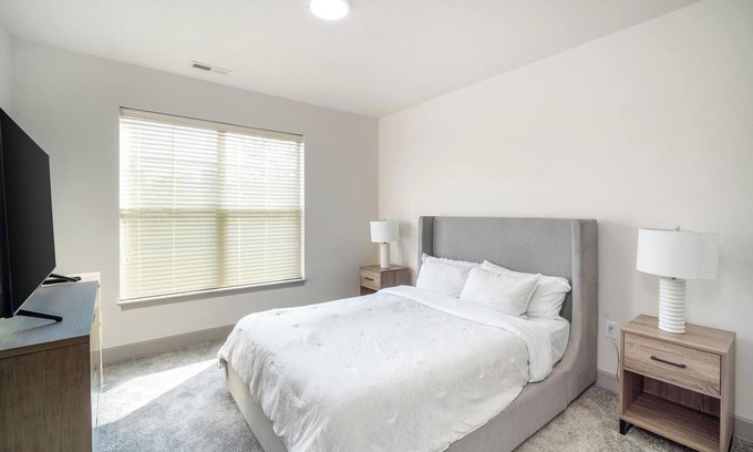 Corryville Apartment | Landing | Chic 1BD, Clubhouse, Pool