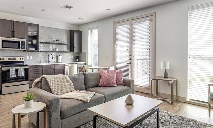 Denton Apartment | Landing | Chic 1BD, Gym, Courtyard