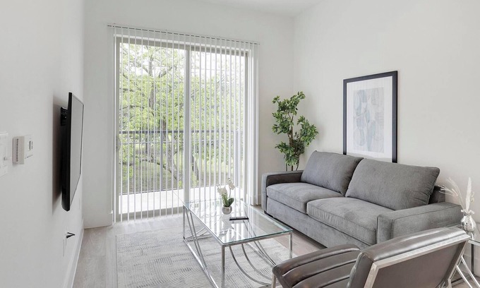 Denton Apartment | Landing | Incredible 1BD in Denton