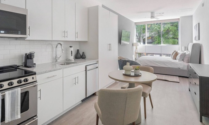 Five Points South Apartment | Landing | Modern Studio, Pool, Yoga Studio
