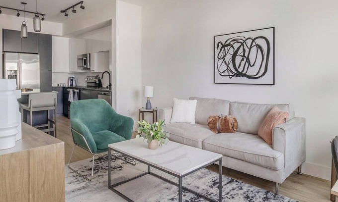 Providencia Park Apartment | Landing | Modern 1BD, Yoga Studio, Clubhouse