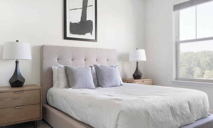 Mableton Apartment | Landing | Spectacular 2BD, Gym, Rooftop Lounge