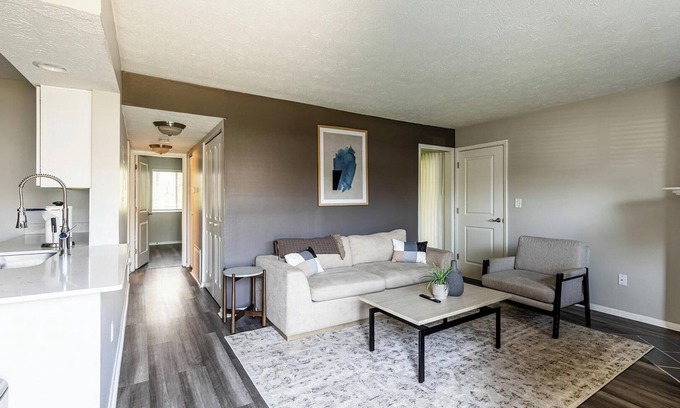 Indianapolis Apartment | Landing | Stunning 1BD, Pool, Yoga Studio