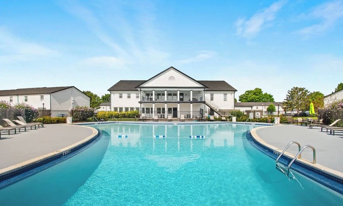 Indianapolis Apartment | Landing | Stunning 1BD, Game Room, Gym