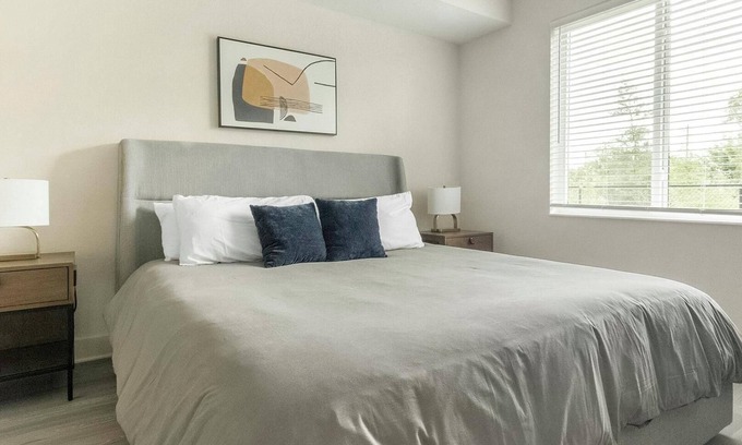 Palmetto Apartment | Landing | Stunning 1BD, Clubhouse, Yoga Studio