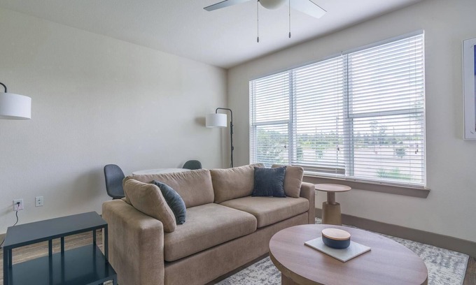 Conroe Apartment | Landing | Stunning 1BD, Pool, Yoga Studio