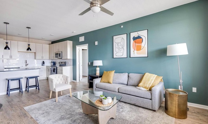 Kenton Apartment | Landing | Stunning 2BD, Yoga Studio, Pool
