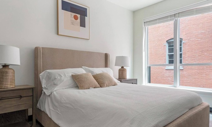 Downtown St. Louis Apartment | Landing | Stylish 1BD, Courtyard, Gym