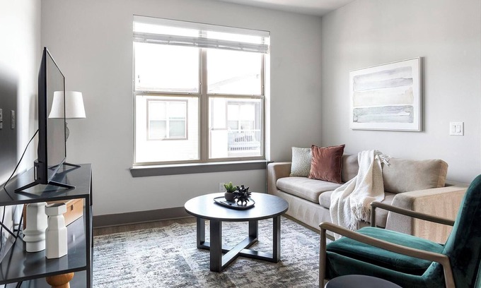 McKinney Apartment | Landing | Stylish 2BD, Pool, Gym