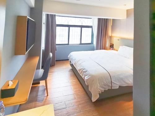 Central Business District Hotel | Lanerz Hotel - Shenzhen Futian District Huaqiang Road Metro Station