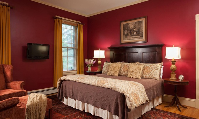 Burlington Bed & Breakfast | Lang House On Main Street