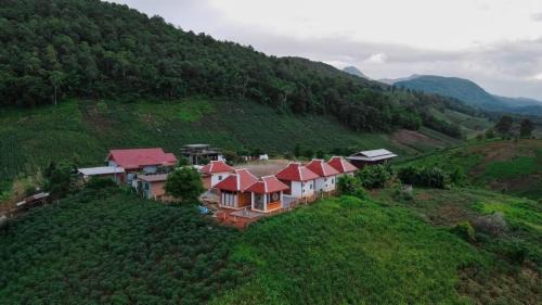 Chalermphrakiet Resort | Lanlom Cafe&Huaikon Homestay