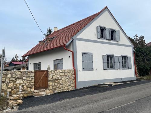 Koveskal Villa | Lapillo Vendégház
