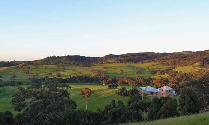 Myponga House | Lapito House - a pet friendly restored stone farmhouse
