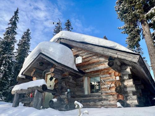 Lampivaara Ski Chalet | Lapland Log Chalet Cabin Ukko-Kelo Luosto