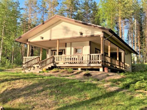 Puumala Ski Chalet | Lappalaisen lomamökit Mäntypirtti