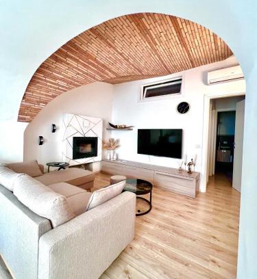 Castro House | L’Arco sul Lago Gold Apartment