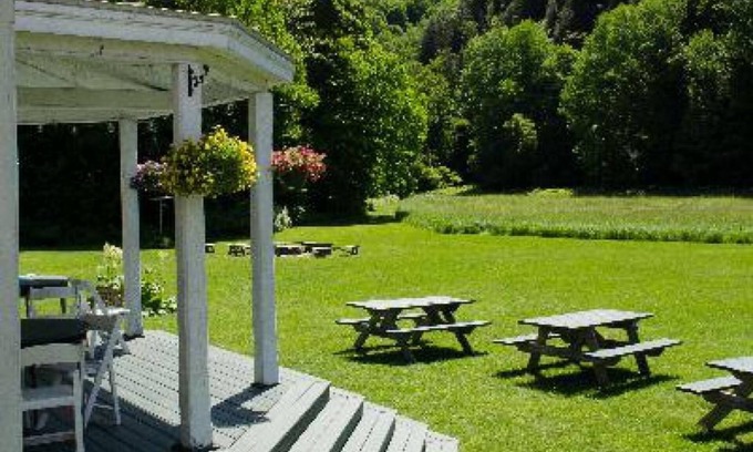 Waitsfield Bed & Breakfast | Lareau Farm Inn