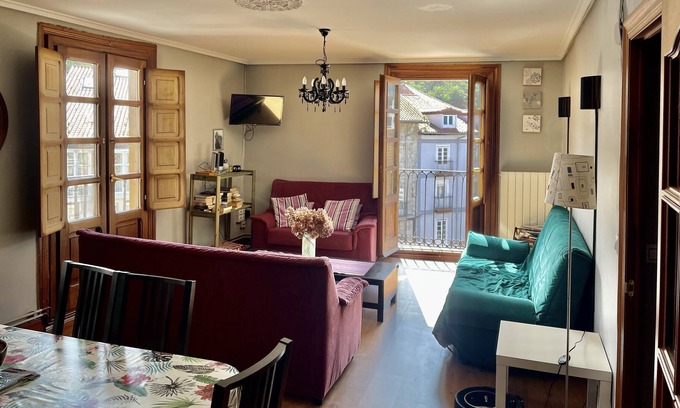 Laredo Apartment | LAREDO Spacious light, bright 3 bedroom apartment. Walk to the large sandy bay.