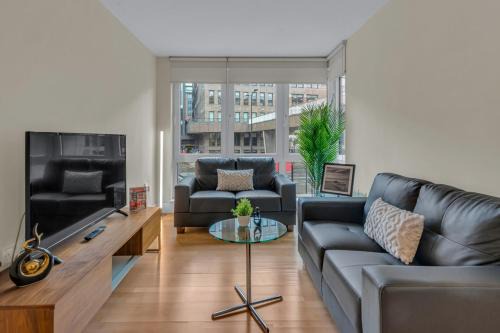 Greenwich West Apartment | Large 1 Bed Apartment London Cutty Sark Greenwich Close to Canary Wharf - Perfect for Corporates and Tourists