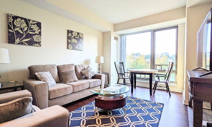 West End Apartment | Large 2 Bed/2 Bath, Modern Building, Across MGH, Centrally Located Parks shops
