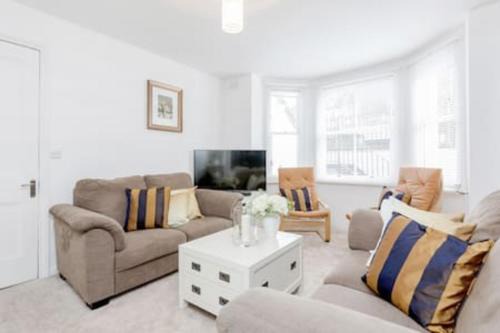 Oval Apartment | Large 2bed1.5bath with garden in OvalVauxhall