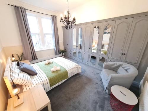 Wallsend Apartment | Large 3 Bed Flat, Free Parking