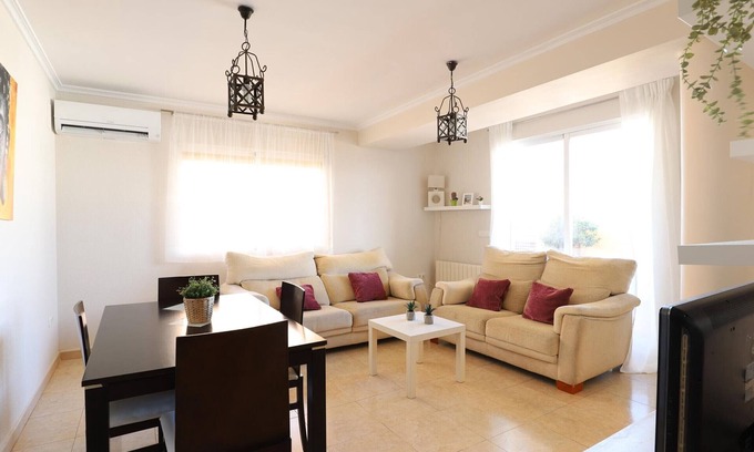 Port de Sagunt Apartment | Large 3-bedroom apartment, big terrace, air conditioning, 600m from the beach
