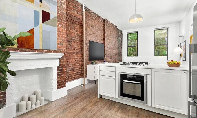 Union Square Apartment | Large 3 Bedroom in Flatiron NYC
