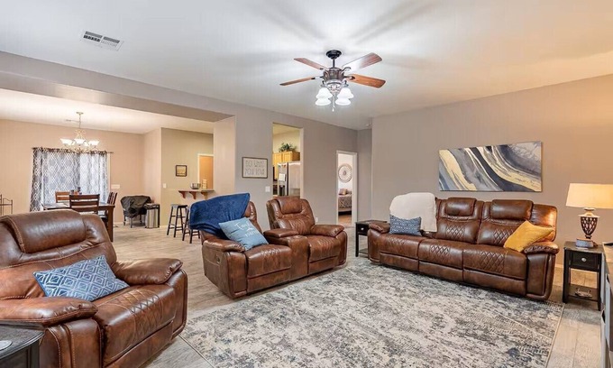 San Tan Valley House | Large 3 Bedroom Home On Golf Course W/Pool