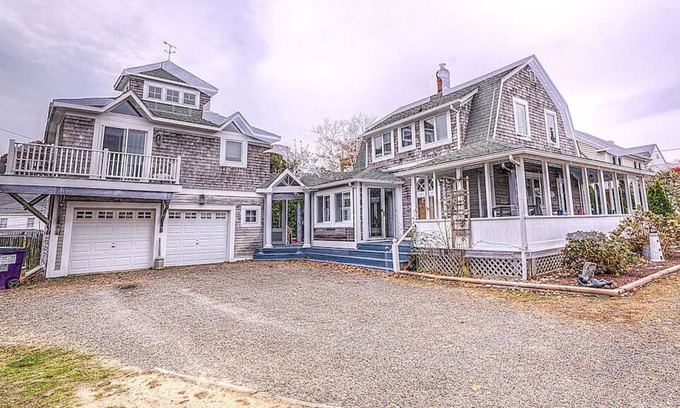 Clinton House | Large 3 BR Home w/ Private Beach access