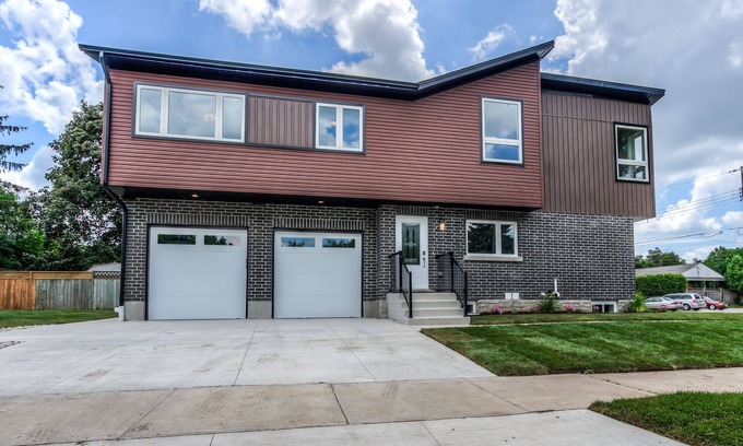 Rosemount House | Large 3bdrm Duplex in the Heart of Kitchener!