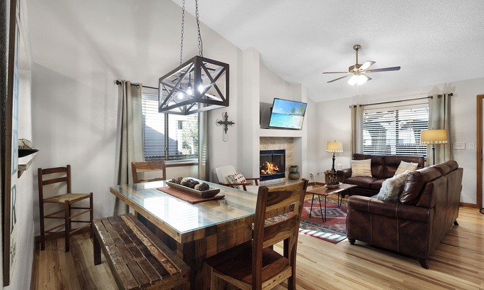 Northeast Colorado Springs House | Large 6 Bdrm Family Home near Park & YMCA Rec Center