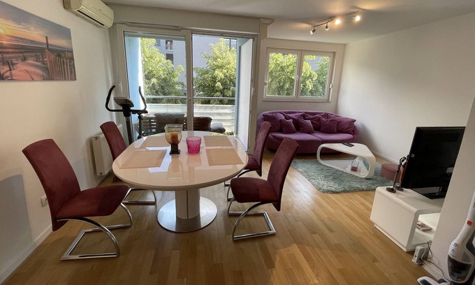 Zagreb Apartment | Large 75m2 Modern Flat 2 Bedrooms + Living Room with Balcony and Free Parking