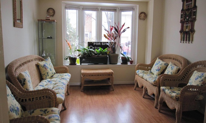 East Credit House | Large Airy Room Ensuite Vegetarian Only