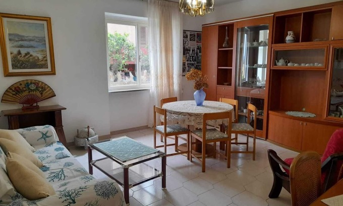 La Maddalena Apartment | Large and bright house with all amenities and within walking distance to the sea.