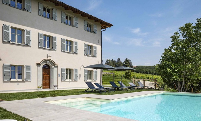 Mascarelli Apartment | Large Apartment 2 with swimming pool and terrace in an ancient country house