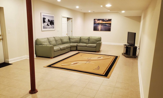 Fairland Apartment | Large Apartment Unit available, great amenities