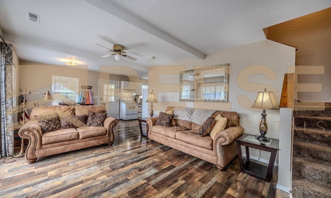 Lake Ozark House | Large Beach Cabin, Private/Shared Beach Family Cabin