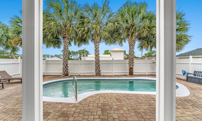 Holiday Beach House | Large Beach House w/Private Heated Pool, 5 Minute Walk to Beach & Restaurants!