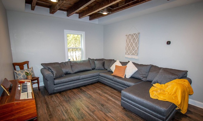 Hershey Apartment | Large Beautiful Apartment