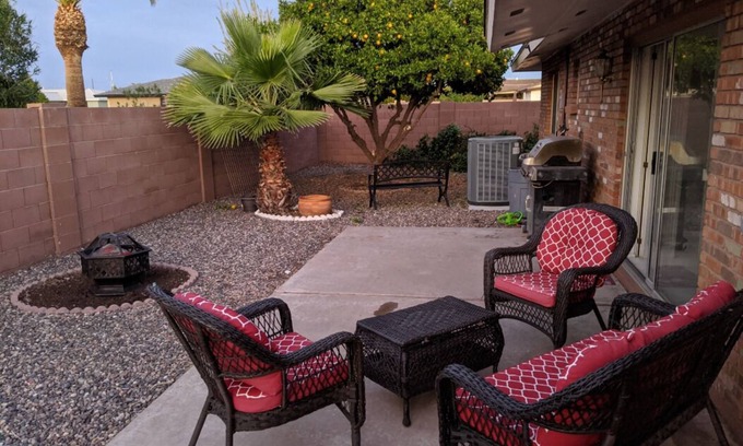 Mesa House | Large Beautiful Home + Bonus Room in 55+ Golf Community