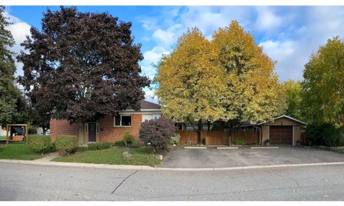 Georgetown Apartment | Large, bright garden level - in a great location!