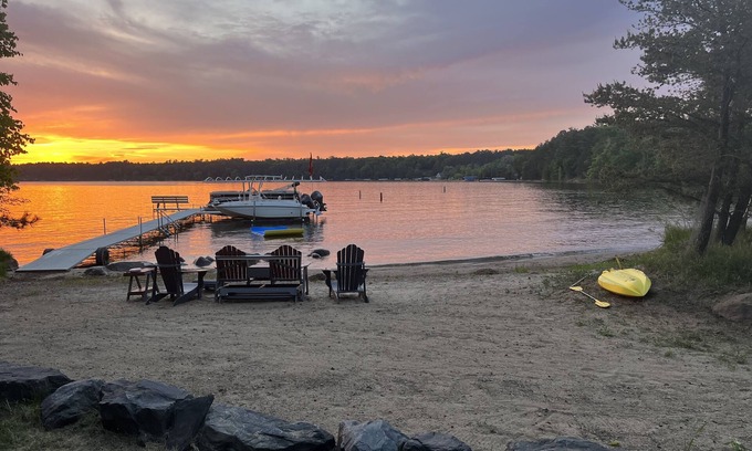 Crosslake Cabin | Large Cabin with Sandy Beach Lakefront on Whitefish Chain and lakeview Hot tub!