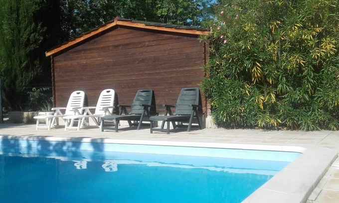Loriol-du-Comtat House | Large charming house with private pool on large shady park