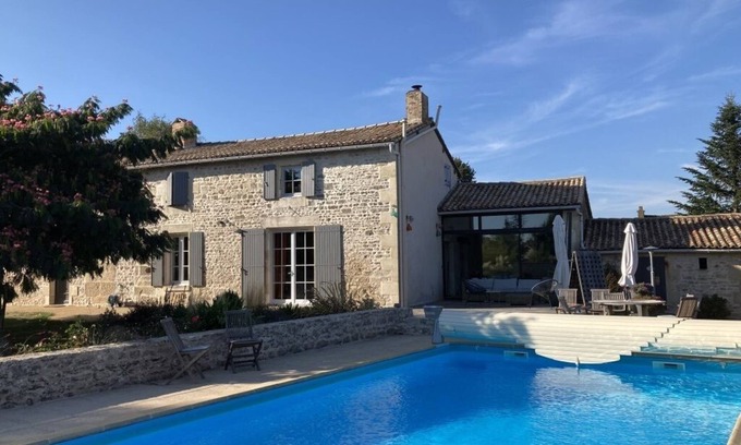 Germond-Rouvre House | large charming house & garden, secured pool, 5 bedrooms, Niort countryside (79)