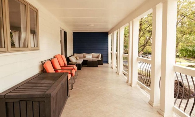 South Hills House | Large Colonial - Minutes from City!