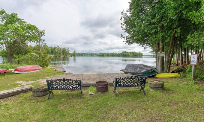 Frontenac Cabin | Large CottagennSpacious 4-Bed Lake House: Room for 8, 1.5 Baths & Prime Views!