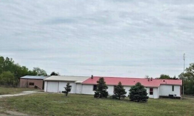 Hopeton Other | Large cozy cuntry home, pet friendly, ATV and hunter friendly.