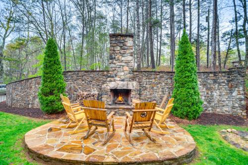 Dahlonega House | Large Dahlonega Home, Ideal for Family Gatherings!